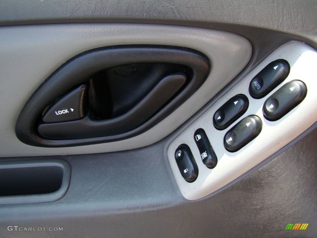 2006 Ford Escape XLT V6 Controls Photo #50359418