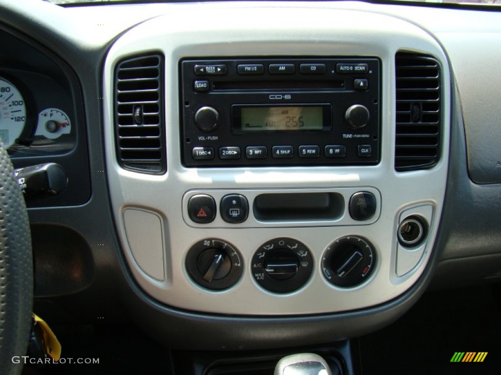 2006 Ford Escape XLT V6 Controls Photo #50359437