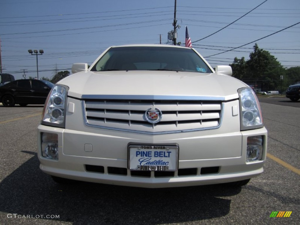 2006 SRX V6 - White Diamond / Cashmere photo #2