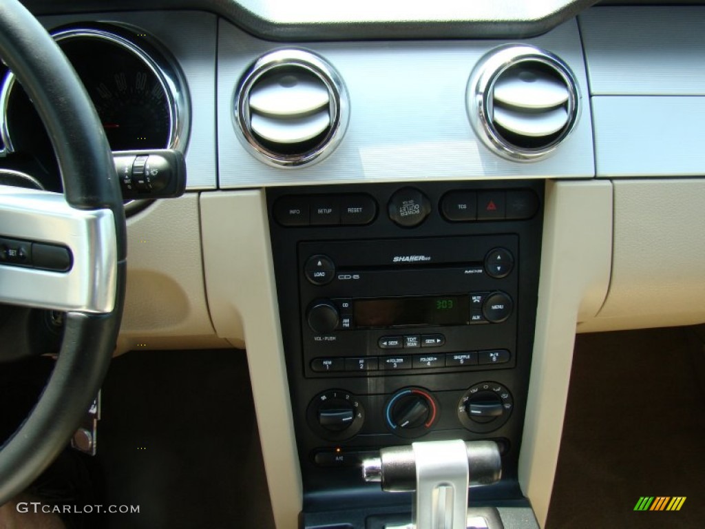 2007 Mustang GT Premium Convertible - Performance White / Medium Parchment photo #17