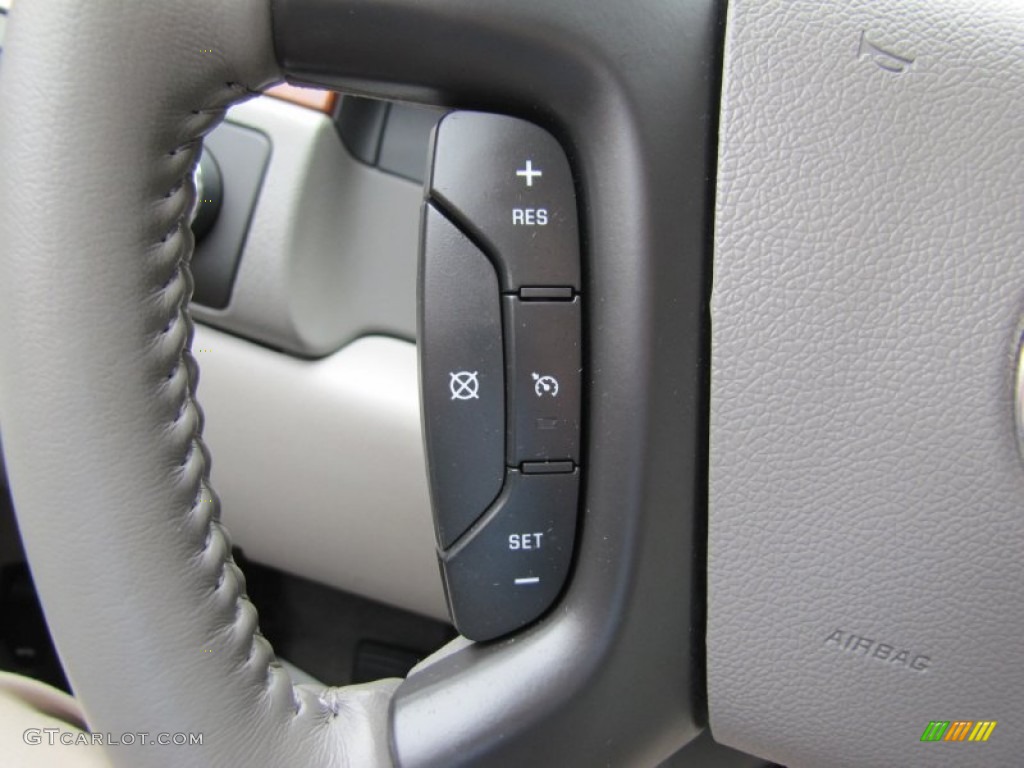 2007 Chevrolet Tahoe LTZ 4x4 Controls Photo #50361798
