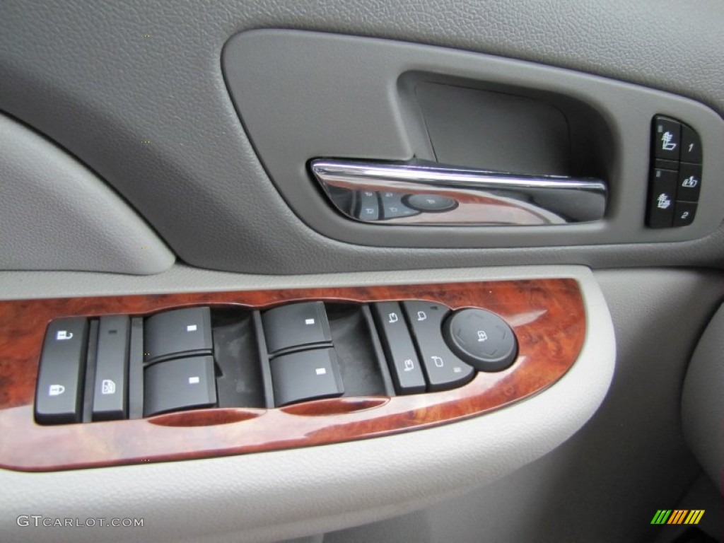 2007 Chevrolet Tahoe LTZ 4x4 Controls Photo #50361840