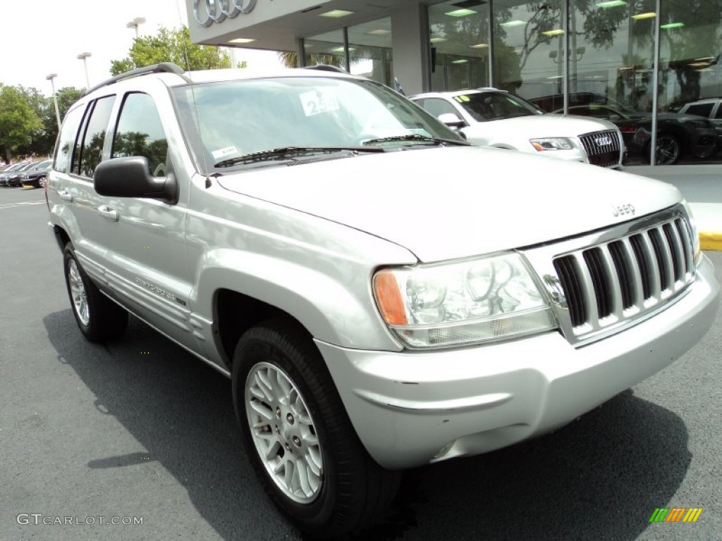2004 Grand Cherokee Limited - Bright Silver Metallic / Sandstone photo #2