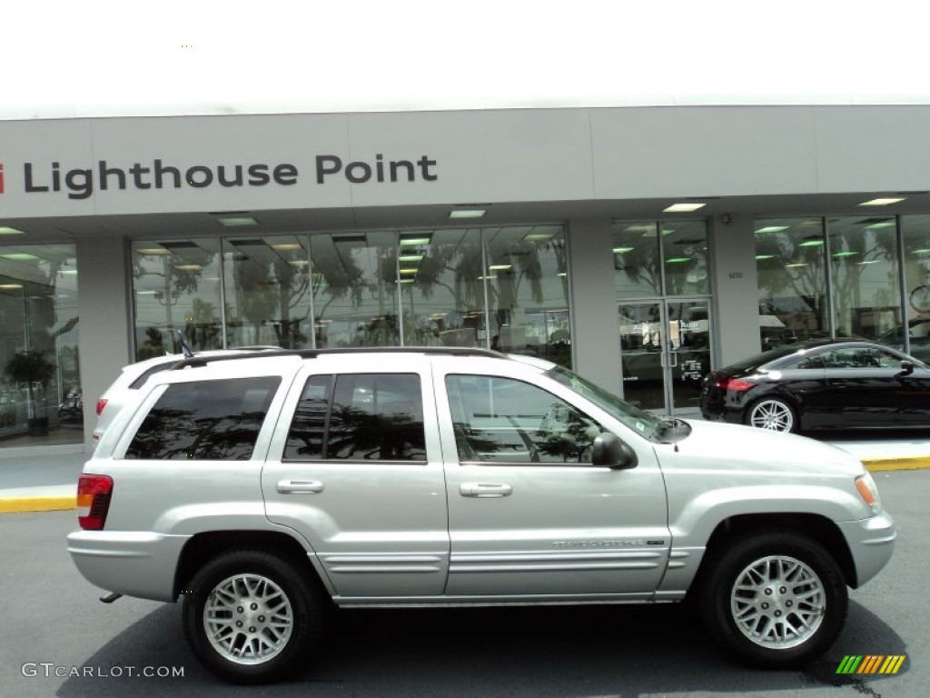 2004 Grand Cherokee Limited - Bright Silver Metallic / Sandstone photo #3