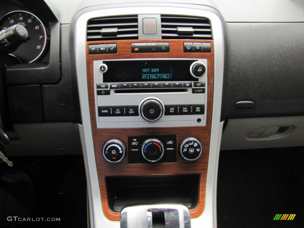 2009 Chevrolet Equinox LT AWD Controls Photo #50362470