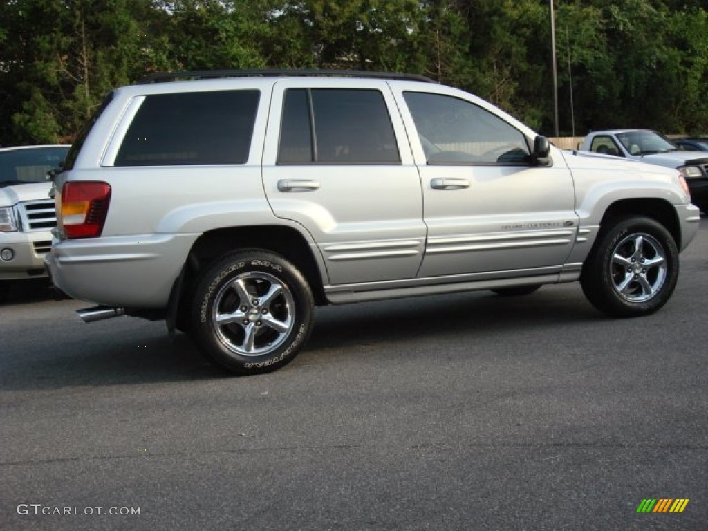 2002 Grand Cherokee Overland 4x4 - Bright Silver Metallic / Dark Slate Gray/Light Slate Gray photo #3