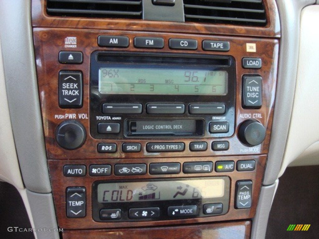 2004 Avalon XLS - Silver Spruce Metallic / Ivory photo #16