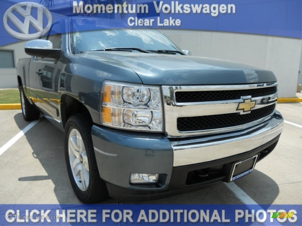 Blue Granite Metallic Chevrolet Silverado 1500