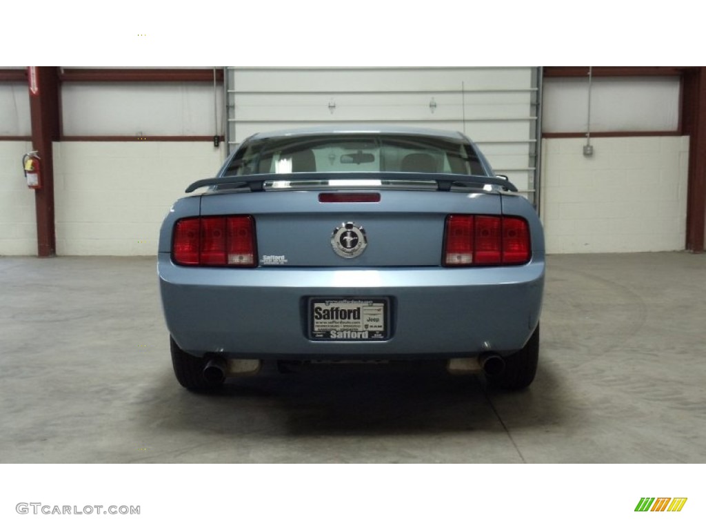 2005 Mustang V6 Deluxe Coupe - Windveil Blue Metallic / Medium Parchment photo #5