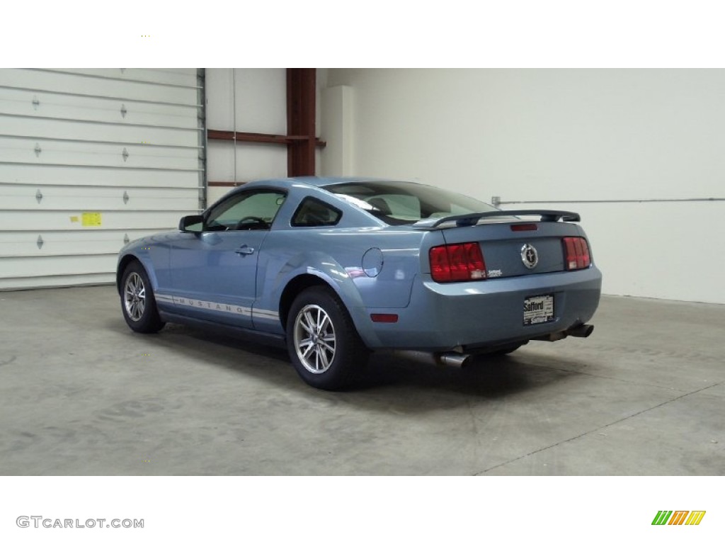 2005 Mustang V6 Deluxe Coupe - Windveil Blue Metallic / Medium Parchment photo #6