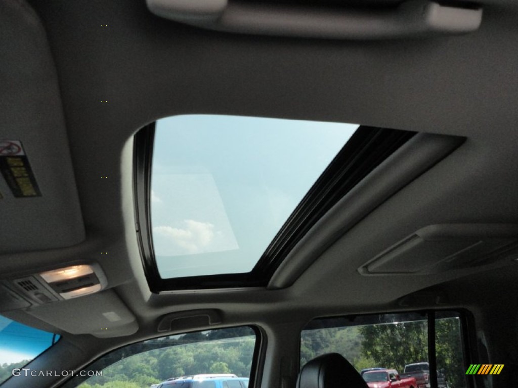 2011 Honda Pilot Touring 4WD Sunroof Photos