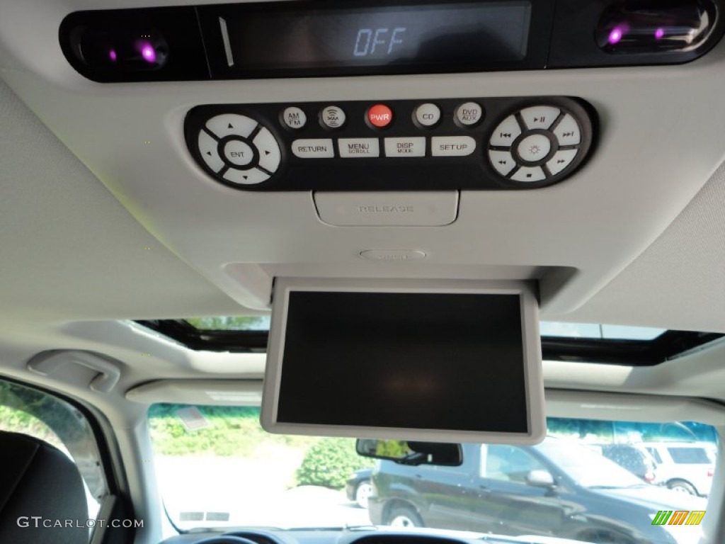 2011 Honda Pilot Touring 4WD Controls Photo #50368242