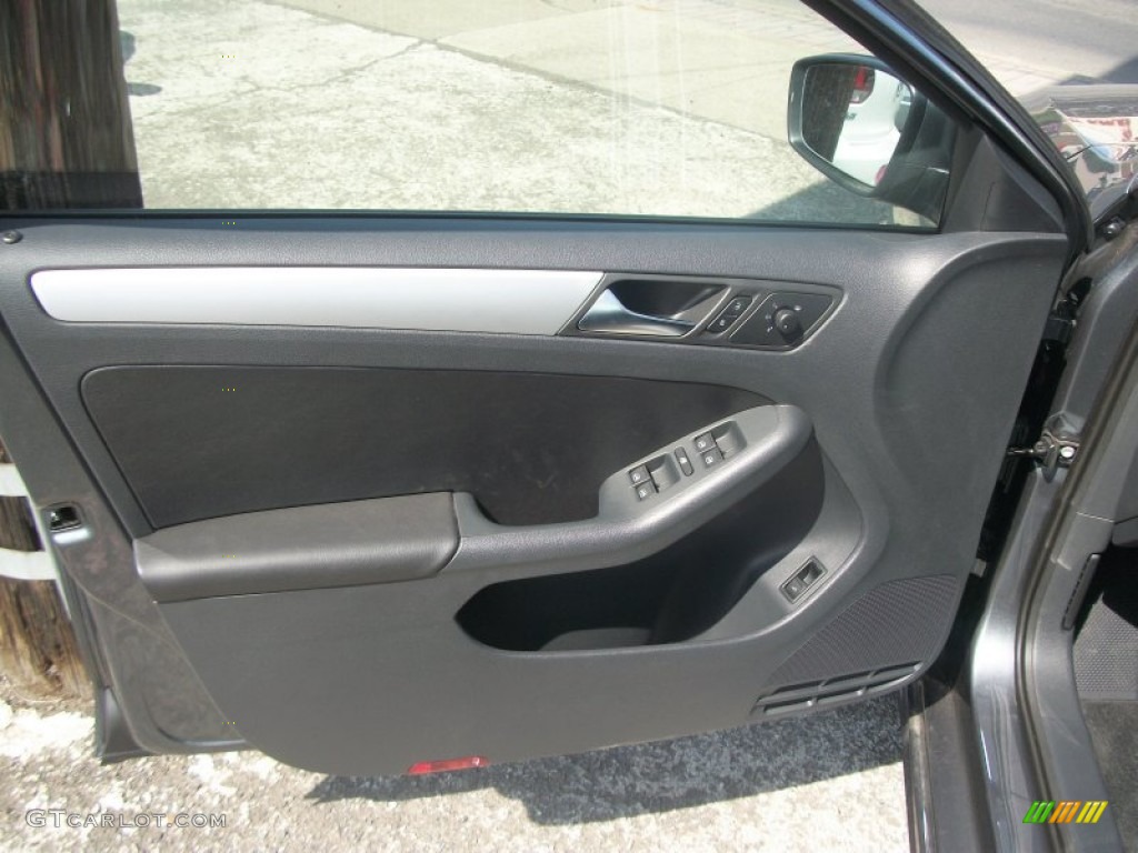 2011 Jetta TDI Sedan - Platinum Gray Metallic / Titan Black photo #7