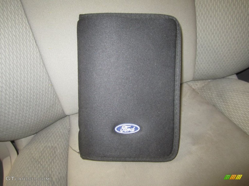 2008 Focus SES Sedan - Vista Blue Metallic / Medium Stone photo #23