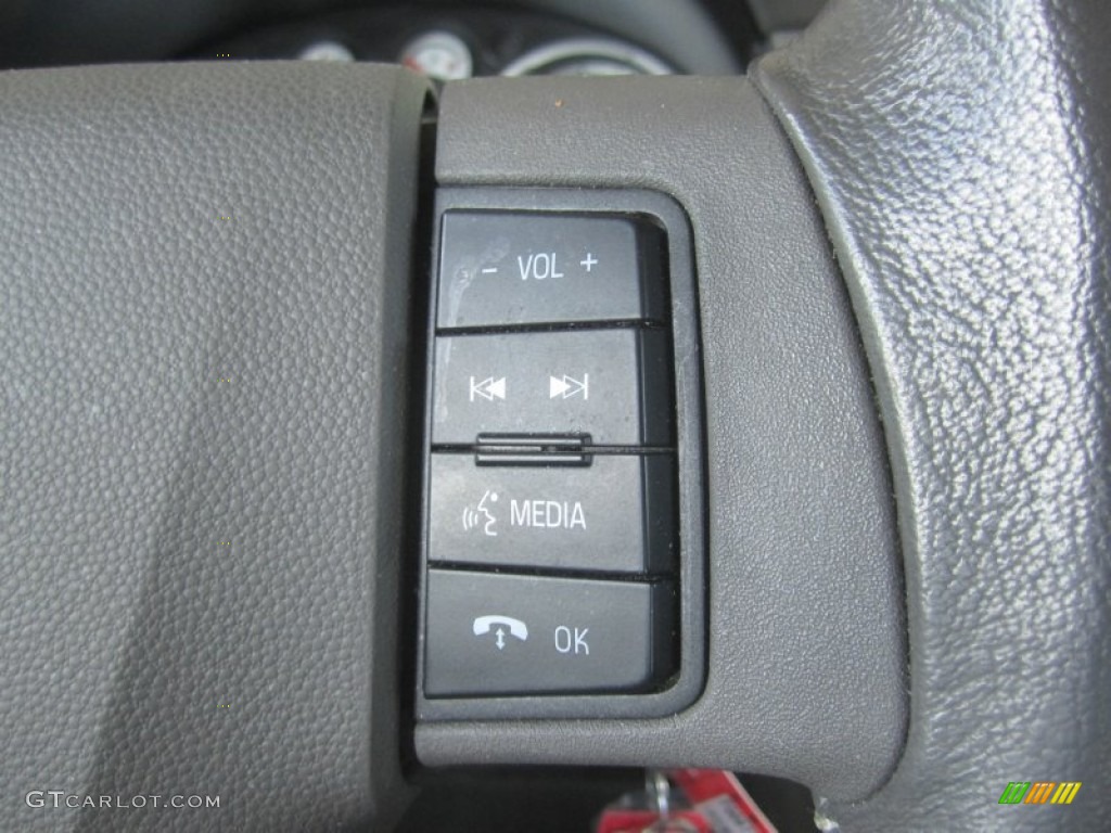 2008 Focus SES Sedan - Vista Blue Metallic / Medium Stone photo #28