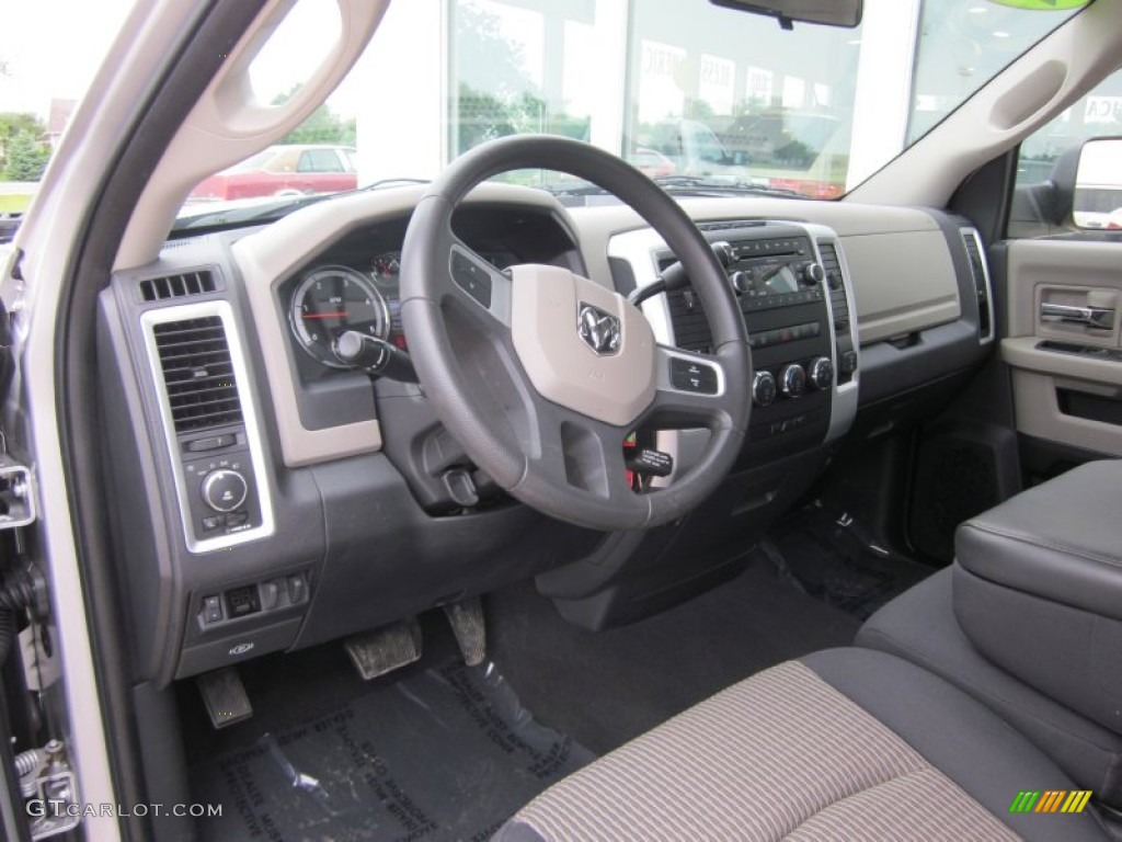2011 Dodge Ram 2500 HD SLT Regular Cab 4x4 Dashboard Photos