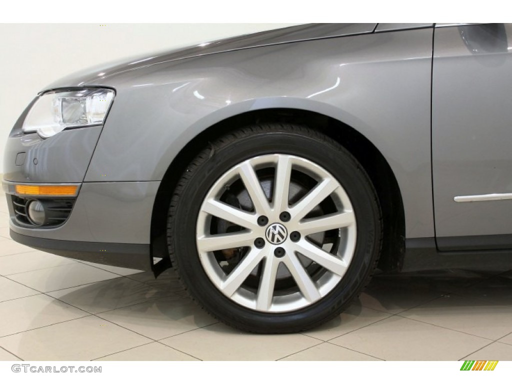 2006 Volkswagen Passat 3.6 Sedan Wheel Photo #50370072