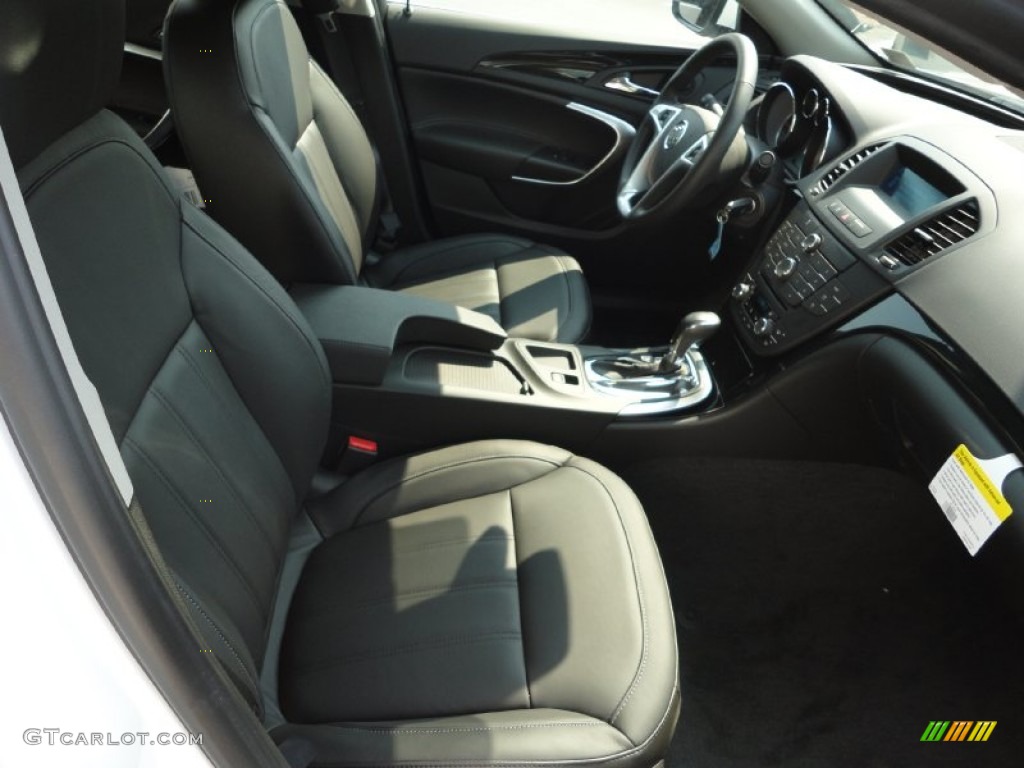 Ebony Interior 2011 Buick Regal CXL Photo #50372394