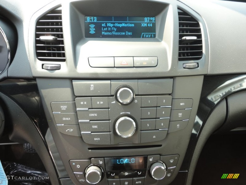 2011 Buick Regal CXL Controls Photo #50372424