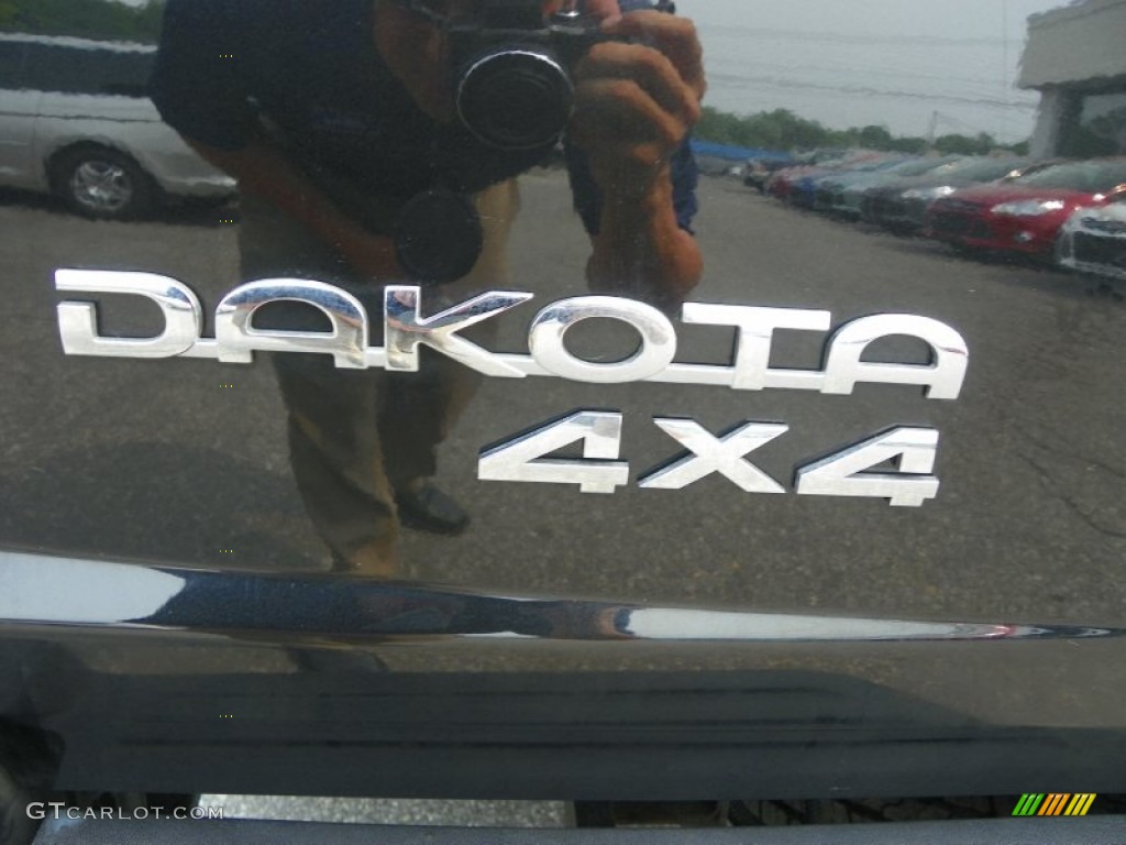2008 Dakota ST Crew Cab 4x4 - Brilliant Black / Dark Slate Gray/Medium Slate Gray photo #9