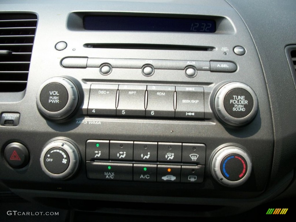 2009 Honda Civic DX-VP Sedan Controls Photo #50376159