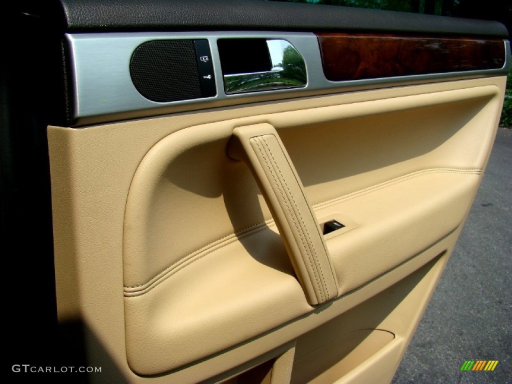 2008 Volkswagen Touareg 2 VR6 Pure Beige Door Panel Photo #50376945