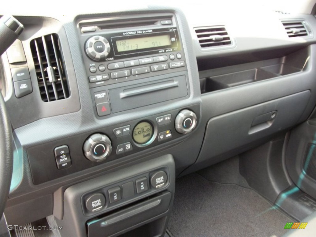 2009 Honda Ridgeline RTL Controls Photo #50377349