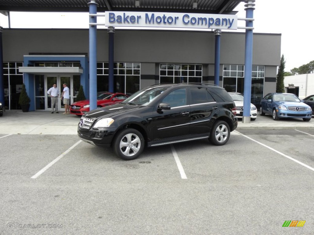 2011 ML 350 BlueTEC 4Matic - Black / Black photo #1