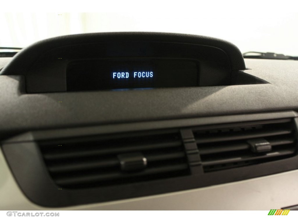 2010 Focus SES Sedan - Blue Flame Metallic / Charcoal Black photo #8