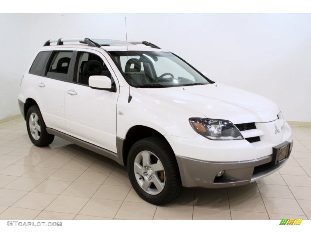 2004 Outlander XLS AWD - Diamond White Pearl / Charcoal photo #1