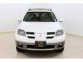 2004 Diamond White Pearl Mitsubishi Outlander XLS AWD  photo #2