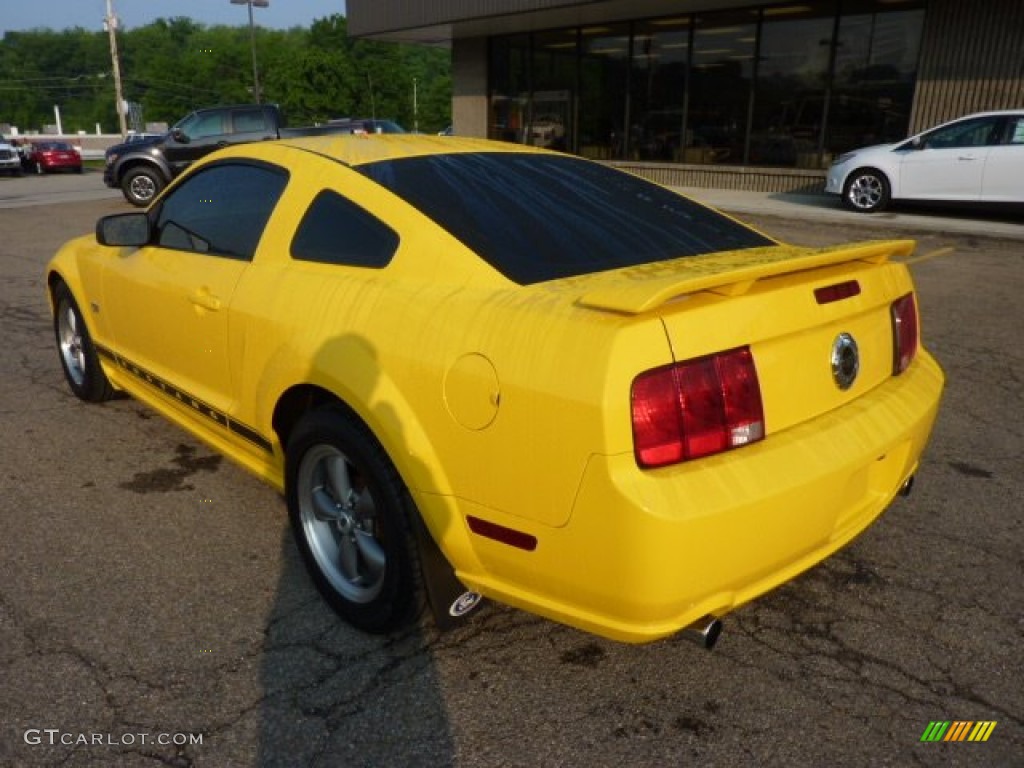 2006 Mustang GT Premium Coupe - Screaming Yellow / Dark Charcoal photo #2
