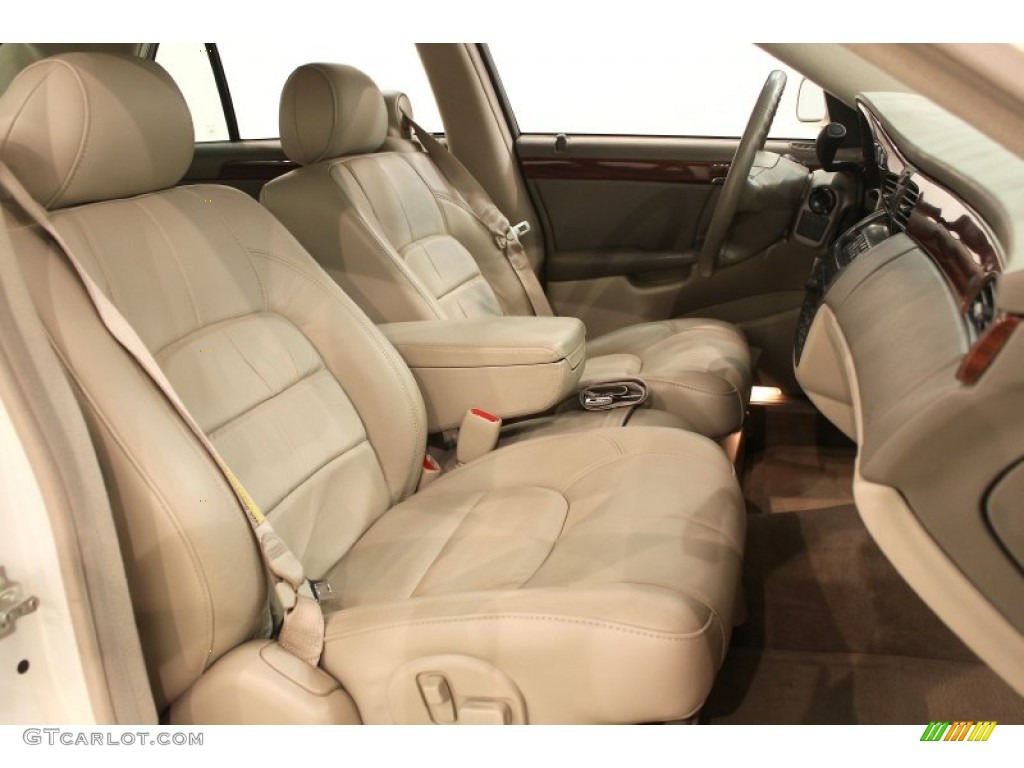 2004 DeVille Sedan - White Diamond / Cashmere photo #15