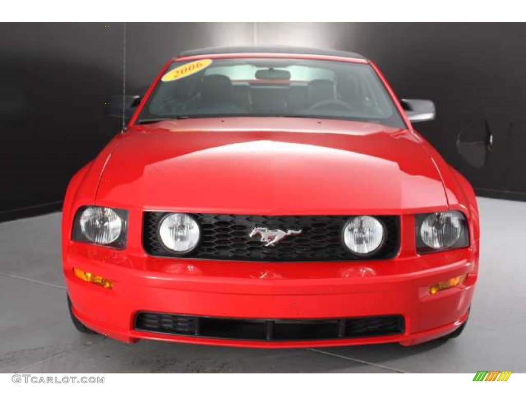 2006 Mustang GT Premium Convertible - Torch Red / Dark Charcoal photo #2