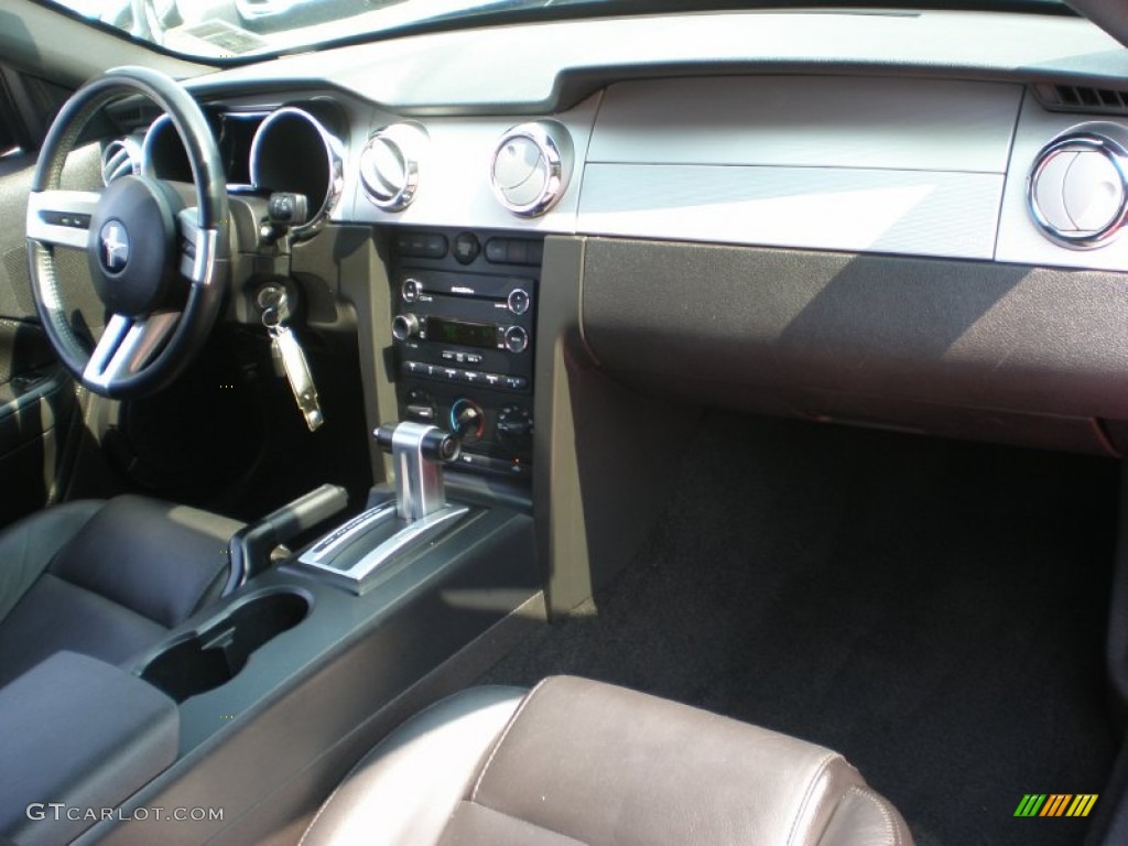 2007 Mustang V6 Premium Coupe - Tungsten Grey Metallic / Dark Charcoal photo #23
