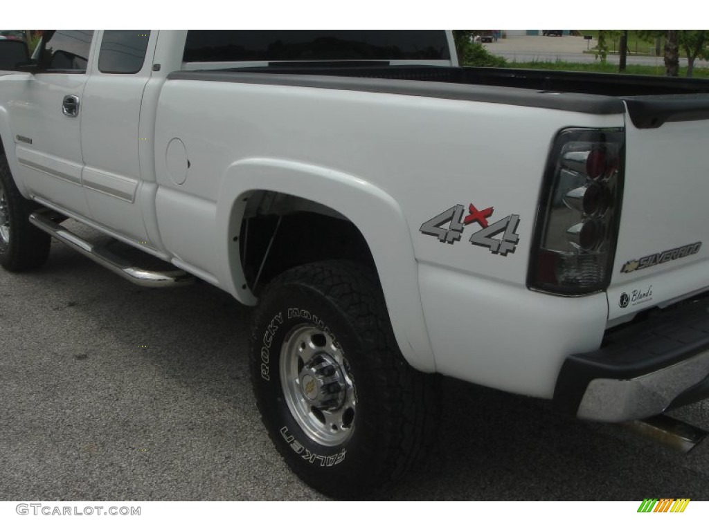 2003 Silverado 2500HD LT Extended Cab 4x4 - Summit White / Tan photo #39