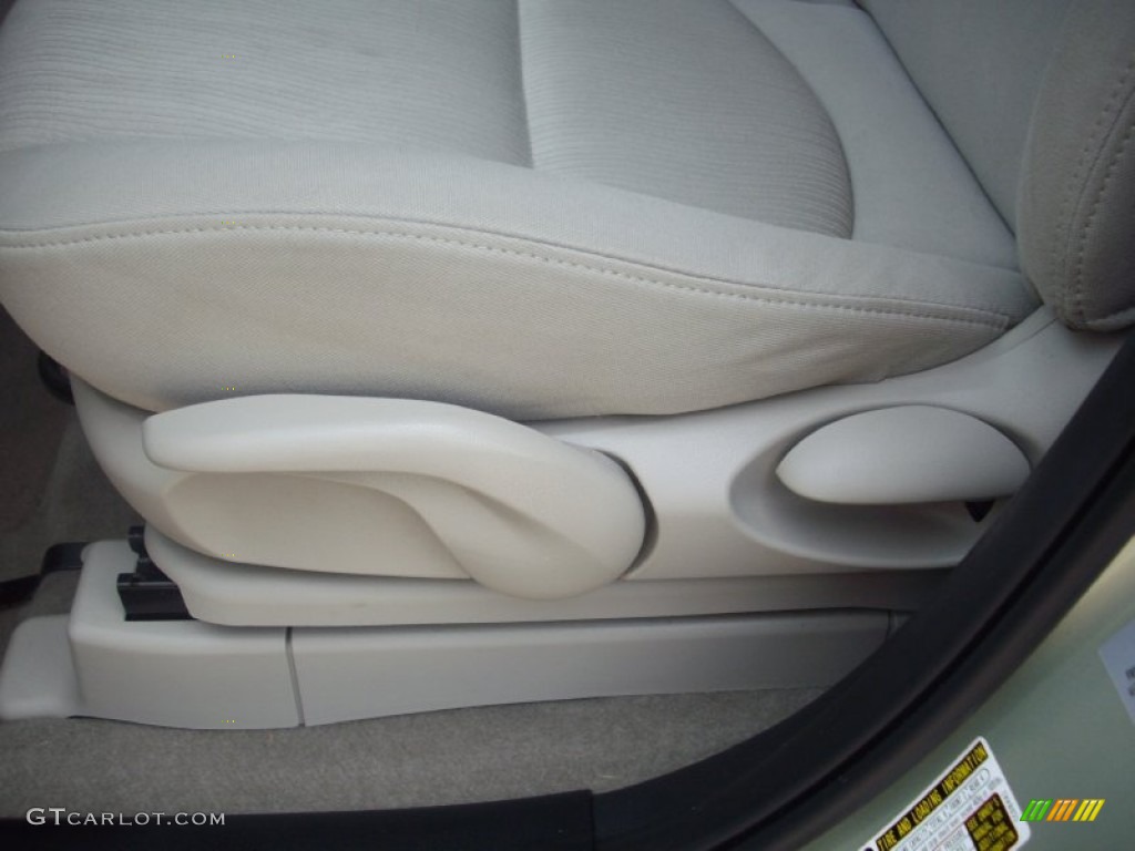2008 MAZDA5 Sport - Golden Sand / Sand photo #23