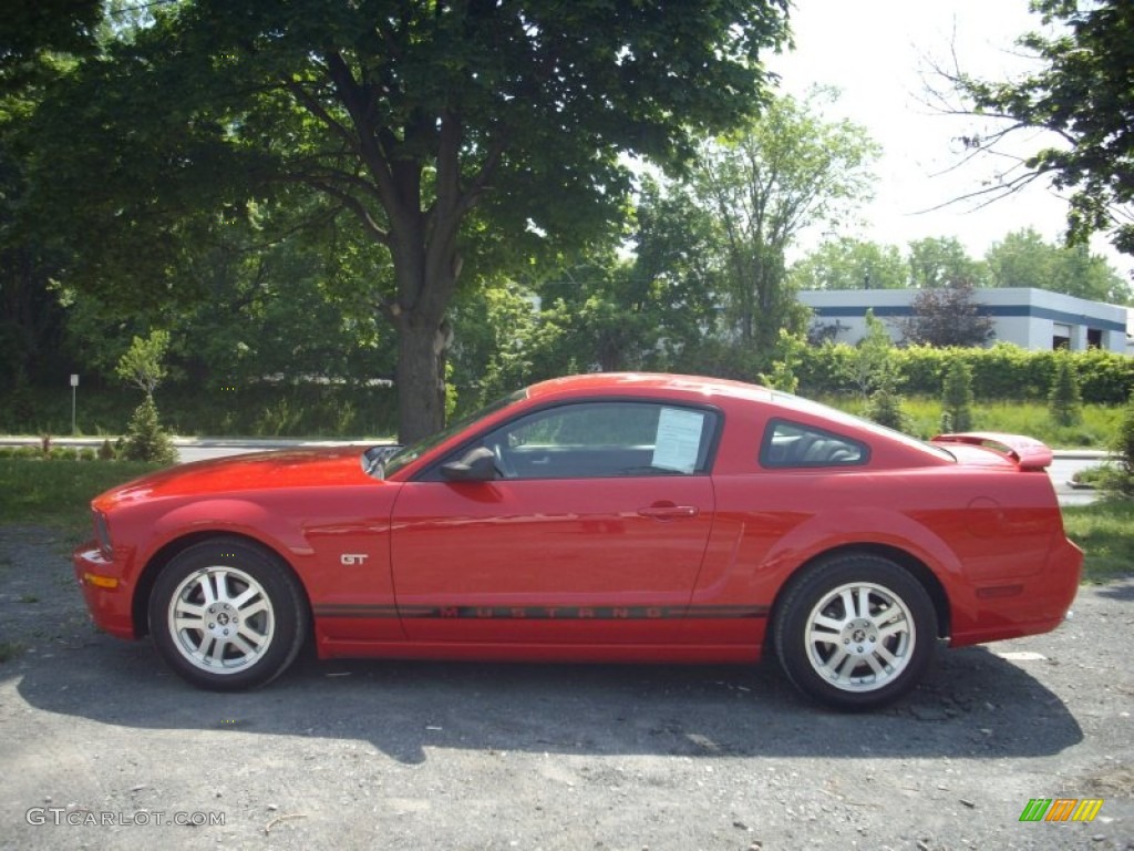 2007 Mustang GT Deluxe Coupe - Torch Red / Charcoal photo #3