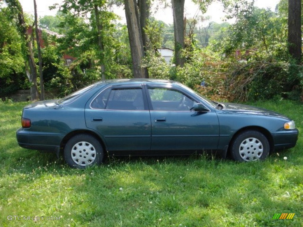 1996 Camry LE Sedan - Dark Emerald Green Metallic / Gray photo #5