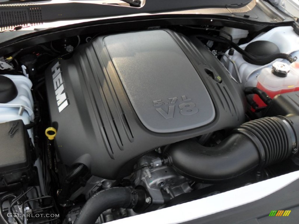 2011 Chrysler 300 C Hemi 5.7 Liter HEMI OHV 16-Valve V8 Engine Photo #50386182
