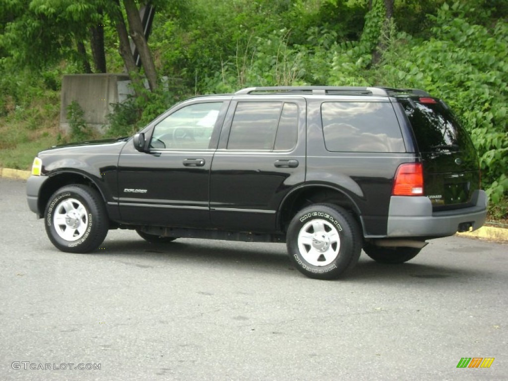 2002 Explorer XLS 4x4 - Black Clearcoat / Graphite photo #3