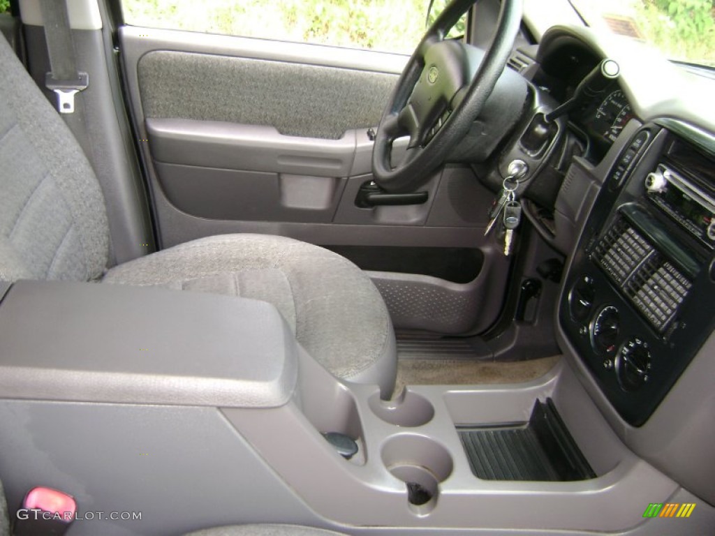 2002 Explorer XLS 4x4 - Black Clearcoat / Graphite photo #22