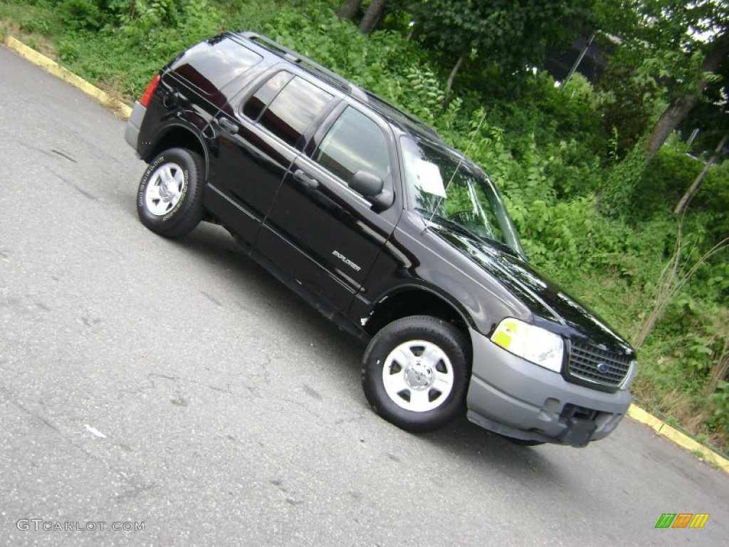 2002 Explorer XLS 4x4 - Black Clearcoat / Graphite photo #25
