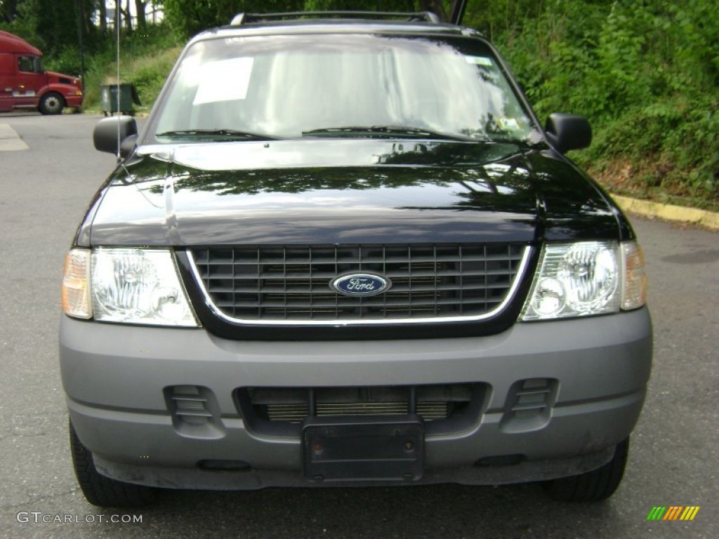 2002 Explorer XLS 4x4 - Black Clearcoat / Graphite photo #26