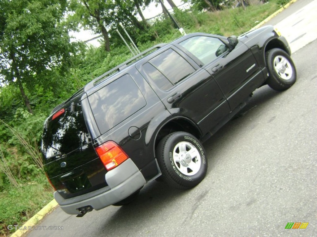 2002 Explorer XLS 4x4 - Black Clearcoat / Graphite photo #28