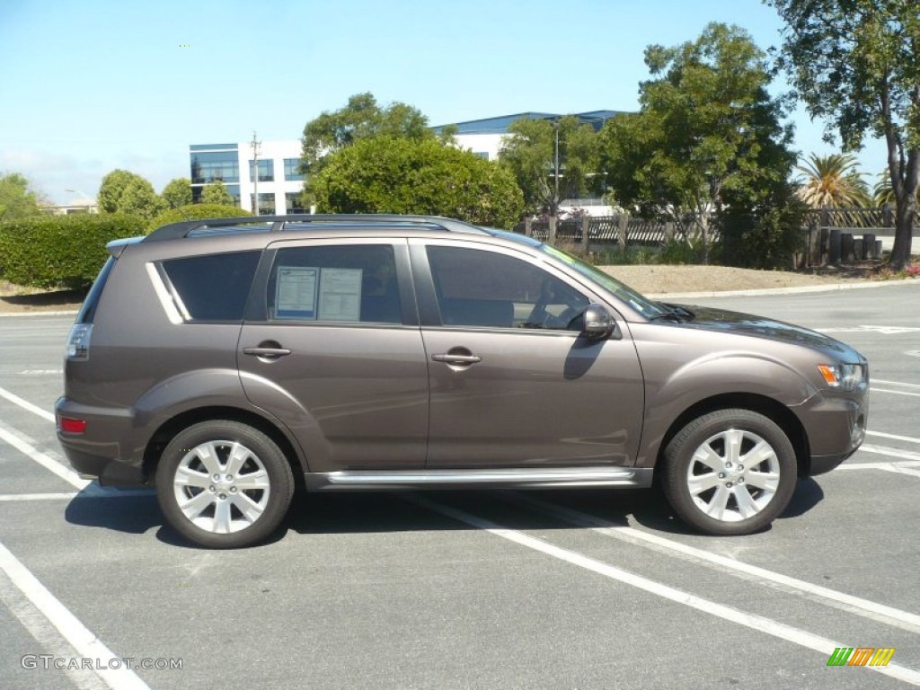 Quartz Brown Metallic 2010 Mitsubishi Outlander SE 4WD Exterior Photo #50387595