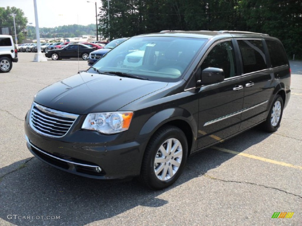 2011 Town & Country Touring - L - Dark Charcoal Pearl / Black/Light Graystone photo #1