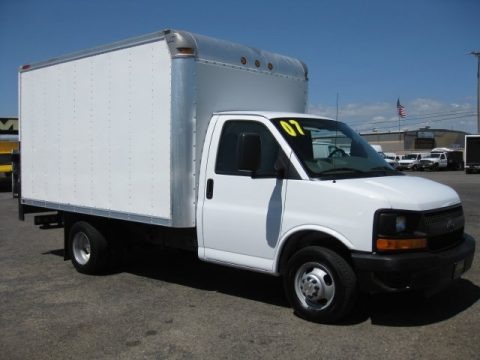 2007 Chevrolet Express Cutaway 3500 Commercial Moving Van Data, Info and Specs