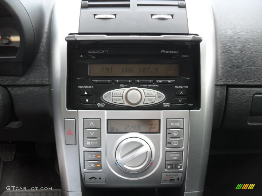 2007 Scion tC Standard tC Model Controls Photo #50388750