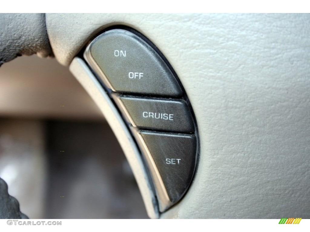 2003 Chrysler Sebring LXi Convertible Controls Photo #50396061